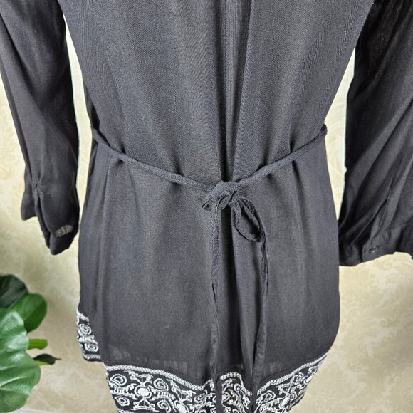 Pretty Good Size Medium Black Tunic White Embroidery Roll Tab Sleeves Back Tie - Picture 10 of 16